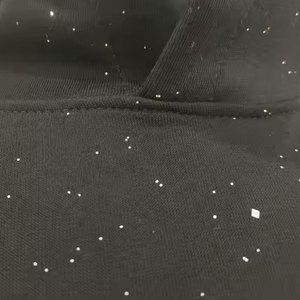 Sweat à capuche imprimé pour homme avec motif à pois dispersés, capuche réglable, manches longues et poignets côtelés - Product Image 3
