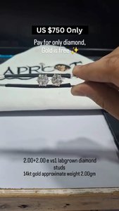 ต่างหูเพชรทรงกลม 1 กะรัต ยี่ห้อ Apricot Jewels เพชรเลี้ยงในห้องปฏิบัติการ ดีไซน์คลาสสิก ทอง 14K  รับรองโดย IGI น้ำหนัก 2.00 กรัม เหมาะสำหรับทั้งชายและหญิง - Product Image 4