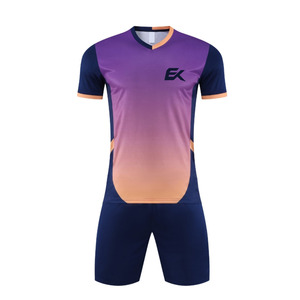 Conjunto de Camiseta de Fútbol Sublimada con Degradado Púrpura y Naranja para Hombre, Manga Corta, Absorbe la Humedad, Ajuste Atlético, Uniforme de Fútbol - Product Image 2