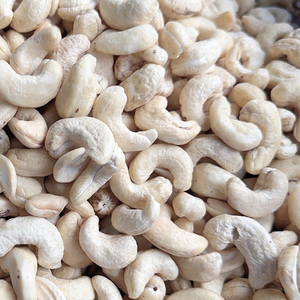 Nueces de Anacardo al por Mayor de Alta Calidad W180 W320, Nueces de Anacardo Santigo al por Mayor, Exportadas a Asia, UE, Medio Oriente - Product Image 1