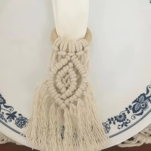 Salvamanteles y Anillo para Servilletas de Macramé Hechos a Mano, Decoración de Mesa Estilo Boho - Product Image 1