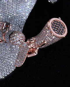 Pendentif 3D au design personnalisé de forme aléatoire en argent sterling massif avec placage à l'or rose et diamant Moissanite de qualité VVS - Product Image 5