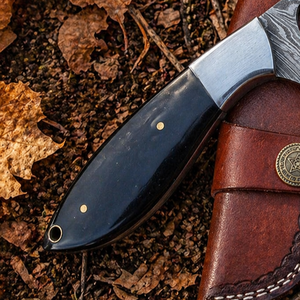 Cuchillo de Camping Personalizado Hecho a Mano de Acero de Damasco con Punta Clip de 3mm, Mango de Cuerno Negro, Funda de Cuero, Grado DIY, OEM Disponible, 9 pulgadas - Product Image 2