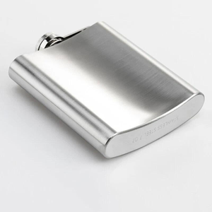 Petaca Portátil de Acero Inoxidable, Elegante, para Vino, Whisky o Licores, Ideal para Viajes, Campamentos y Eventos al Aire Libre - Product Image 4