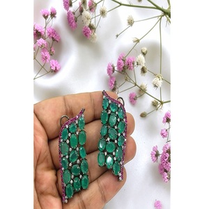 Atractivos Pendientes de Plata con Circonitas para Mujer, Ideales para Bodas y Fiestas - Product Image 1