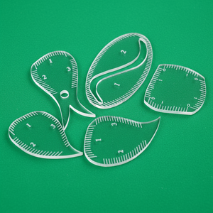 Regla Transparente de Acrílico para Dar Forma a las Cejas, Plantilla Profesional Reutilizable para Mapa de Cejas con Marcas de Medición Grabadas - Product Image 1