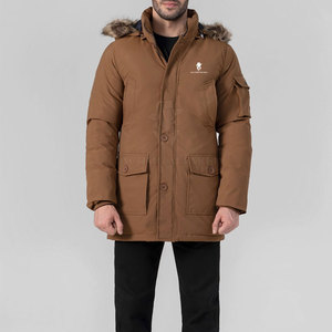 Chaqueta parka de invierno para hombre con capucha, ribete de piel, forro térmico, múltiples bolsillos y diseño resistente al viento para clima frío. - Product Image 1