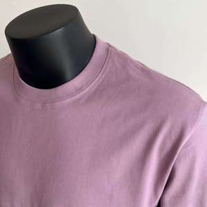 เสื้อยืดแฟชั่นผู้ชายผ้าฝ้ายสำหรับใส่ทุกวัน ขายส่งจำนวนมาก MOQ ต่ำ - Product Image 3