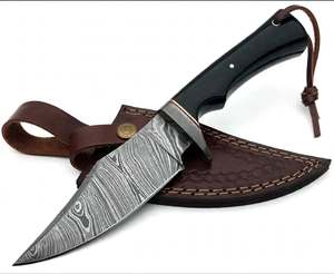 Cuchillo de Camping de Hoja Fija de Acero de Damasco Forjado a Mano con Punta Caída, Mango de Micarta Negra y Funda de Cuero - DIY OEM - Product Image 1