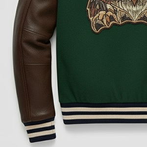 Best Clothing Manufacturers Varsity Hooded Jacket In Low MOQ Chenille Embroidery Streetwear Letterman Varsity Jacket For <b>Men</b> - Product Image 5