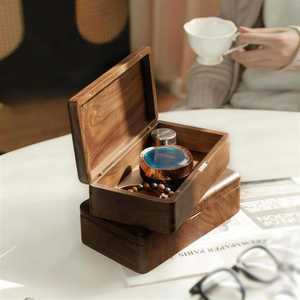 Boîte à bijoux en bois naturel, faite à la main, design classique, durable, organisateur multifonctionnel personnalisé avec couvercle pour emballage cadeau de bijoux - Product Image 1