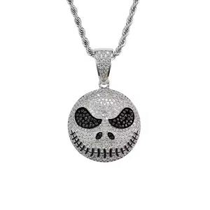 Colgante de corazón estilo hip hop con esqueleto, plata de ley 925, chapado en oro rosa, diamante de moissanita auténtica, letra personalizada en el borde del corazón - Product Image 1