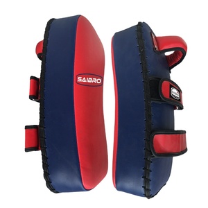 Gants d'entraînement de kickboxing MMA sur mesure poinçon de frappe incurvé Muay Thai poignées de protection en cuir synthétique pour les arts martiaux - Product Image 1
