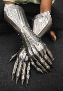 Gants de chevalier médiévaux en acier inoxydable plaqué argent, style antique, armure de bras moulée, objet de collection artistique - Product Image 3