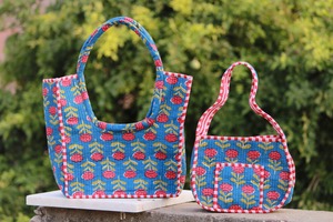 Ensemble de sacs fourre-tout matelassés faits main et pochettes, en coton imprimé indien, sac de voyage esthétique à motif floral avec fermeture éclair, pour l'été et l'automne, trousse de toilette pour femme - Product Image 3