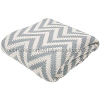 Vente en gros 100% coton Queen Size doux tricoté brodé imprimé jette maison Portable couvertures lestées pour l'hôtel