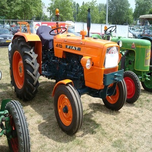 Tracteur Fiat avec boîte de vitesses et pompe à engrenages 4x4, machine agricole robuste avec moteur haute puissance et roulement - Product Image 6