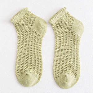 Chaussettes basses pour femmes du Vietnam, style vintage élégant, en coton tricoté, douces, à volants, vente en gros, haute qualité pour usage quotidien - Product Image 2