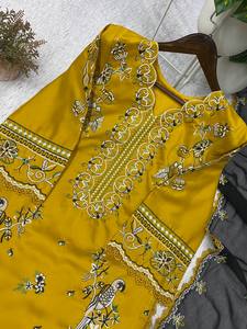 Ensemble indien pakistanais brodé jaune avec superposition en dentelle, kurta, palazzo, churidar, tenue de fête - Product Image 2