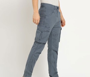 Pantalones Cargo Grises para Hombre, Corte Recto, Múltiples Bolsillos, Algodón Transpirable de Peso Medio, Estilo Casual, Cierre de Cremallera - Product Image 4