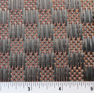Tissu en fibre de carbone à paillettes rouges, grand carré, pour usage industriel dans les applications automobiles et aérospatiales - Product Image 2