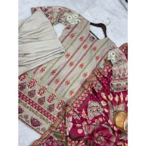 Conjunto Elegante de Blusa Hermosa y Dupatta de Fiesta para Mujer - Product Image 6