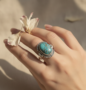 Bague ovale en turquoise bleu cuivre, argent sterling 925, faite à la main, style vintage bohème, bijou pour femme, cadeau de Noël - Product Image 2