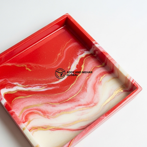 Ensemble de plateaux en résine effet marbre faits à la main – Plateaux carrés modernes rouges et neutres pour le service et la décoration - Product Image 2
