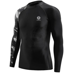 Camiseta de natación cómoda para hombre, transpirable, estilo rash guard, para deportes acuáticos y vacaciones de verano. - Product Image 3