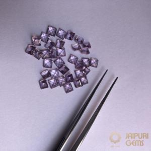 Gemas de Amatista Natural de Jaipur, Corte Cuadrado Facetado, para Collar, Anillo, Pendientes y Colgante, Tamaños desde 5mm - Product Image 1
