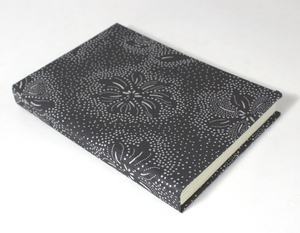Carnet de notes A5 personnalisé avec logo en relief, fait main, en papier noir, accessoire d'écriture promotionnel en gros - Product Image 2