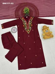 Nouveauté : Ensemble Kurti-Pant et Dupatta en rayonne slub de haute qualité avec broderies, fournisseur de Surat, exportateur de mode féminine. - Product Image 4