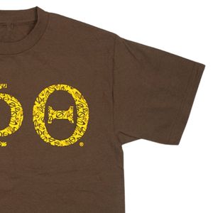 T-shirt graphique Iota Phi Theta marron et or, vêtement grec de fraternité, en coton premium, coupe élégante pour tous les jours - Product Image 4