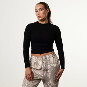 Custom Wholesale Fashionable According To Customer Demand Women <b>Crop</b> <b>Top</b> High Quality Adult Size Women <b>Crop</b> <b>Top</b> - Product Image 1