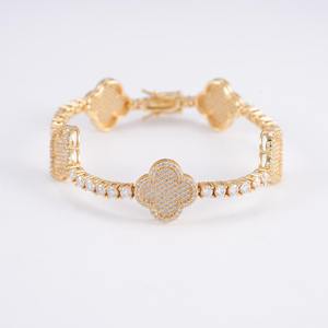 สร้อยข้อมือเทนนิสทรงใบโคลเวอร์สี่แฉกประดับมอสซาไนต์คุณภาพสูง เงินแท้ สไตล์ฮิปฮอป สำหรับผู้หญิง จาก Al Malik Jeweller สินค้าขายดีในยุโรป/อเมริกา - Product Image 5