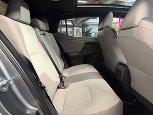 SUV Eléctrico Toyota C-HR Plus Lounge AWD con Paquete Sky Sound, Vehículo de Nueva Energía, Gran Autonomía, Crossover Familiar, Exportación - Product Image 3