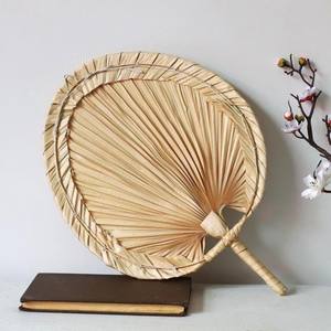 Trendy 2025 Areca Leaf Fan & Palm Leaf Fan: enfriamiento elegante, decoración de bodas o regalos a precios de fábrica competitivos de Vietnam - Product Image 2
