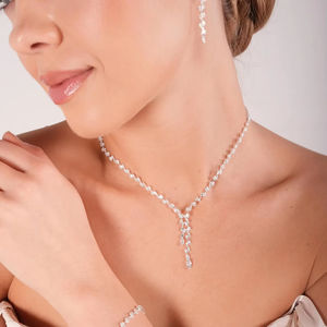 Ensemble de bijoux de mariée en cristal - Collier en Y, bracelet et boucles d'oreilles en argent sterling plaqué platine en forme de feuille - Product Image 2