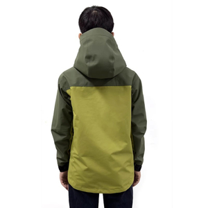 Veste de randonnée imperméable et légère avec fermeture éclair, multi-poches, respirante et à capuche – Fournisseur en gros B2B - Product Image 5
