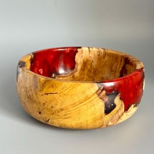 Bol artisanal en bois et résine de qualité supérieure pour servir les plats et les assiettes - Product Image 1