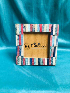 Cadre photo créatif en résine artisanale de qualité supérieure avec finition brillante, design léger et option de logo personnalisé par Tradebyd - Product Image 2