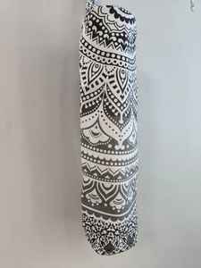 Bolsos de Yoga Mandala de Estilo Atemporal y Elegancia Única con Correas Ajustables, Cierre de Cremallera Hecho a Mano en Algodón, Origen Rajasthan - Product Image 3