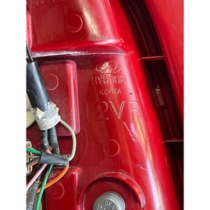 Pièces automobiles d'occasion compatibles avec Hyundai 2VR, ensemble de feux arrière extérieurs droit, pièces automobiles coréennes. - Product Image 1