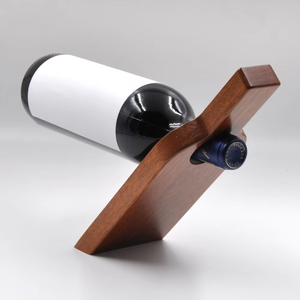 Soporte artesanal de madera para vino: un impresionante soporte para botellas y Vasos - Product Image 2