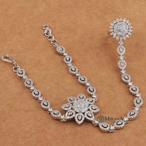 Casual Designer Flower Bracelet - Product Image 2
