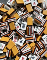 Nouvel ensemble de jeu de Mahjong américain 160 tuiles en acrylique, personnalisé en usine, coloré, à thème fleur de rose à quatre couches