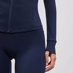 Conjunto de yoga sin costuras para mujer, de dos piezas, leggings de cintura alta, top corto de manga larga, ropa deportiva transpirable con puntos. - Product Image 2