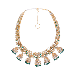 Conjunto de collar semibridal con cuentas Kundan chapadas en oro y piedra natural - Product Image 1