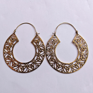 Boucles d'oreilles créoles en filigrane doré, motif nœud celtique, style bohème vintage, bijoux pendantes pour femme - Product Image 1