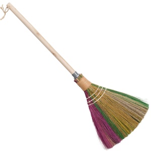 Balai en herbe du Vietnam coloré de taille moyenne avec manche en bambou - Product Image 3